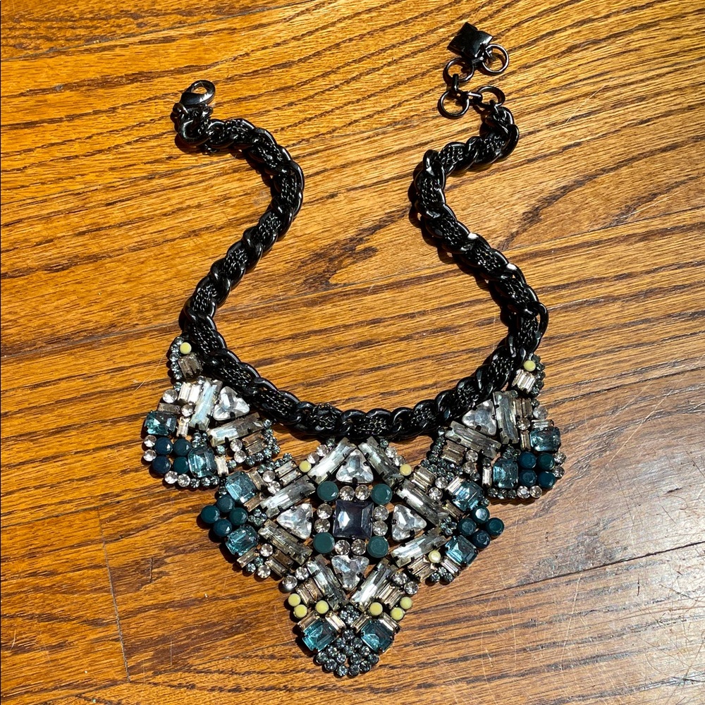BCBGMAXAZRIA “blues” statement necklace
